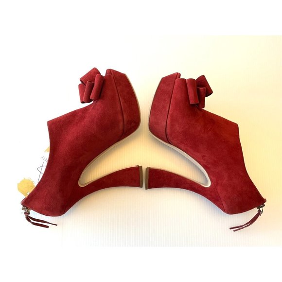 Miu Miu Red Suede Peep Toe Heels w/ Bows, Size 38.5 (IT), 8.5 (US) - Picture 7 of 10